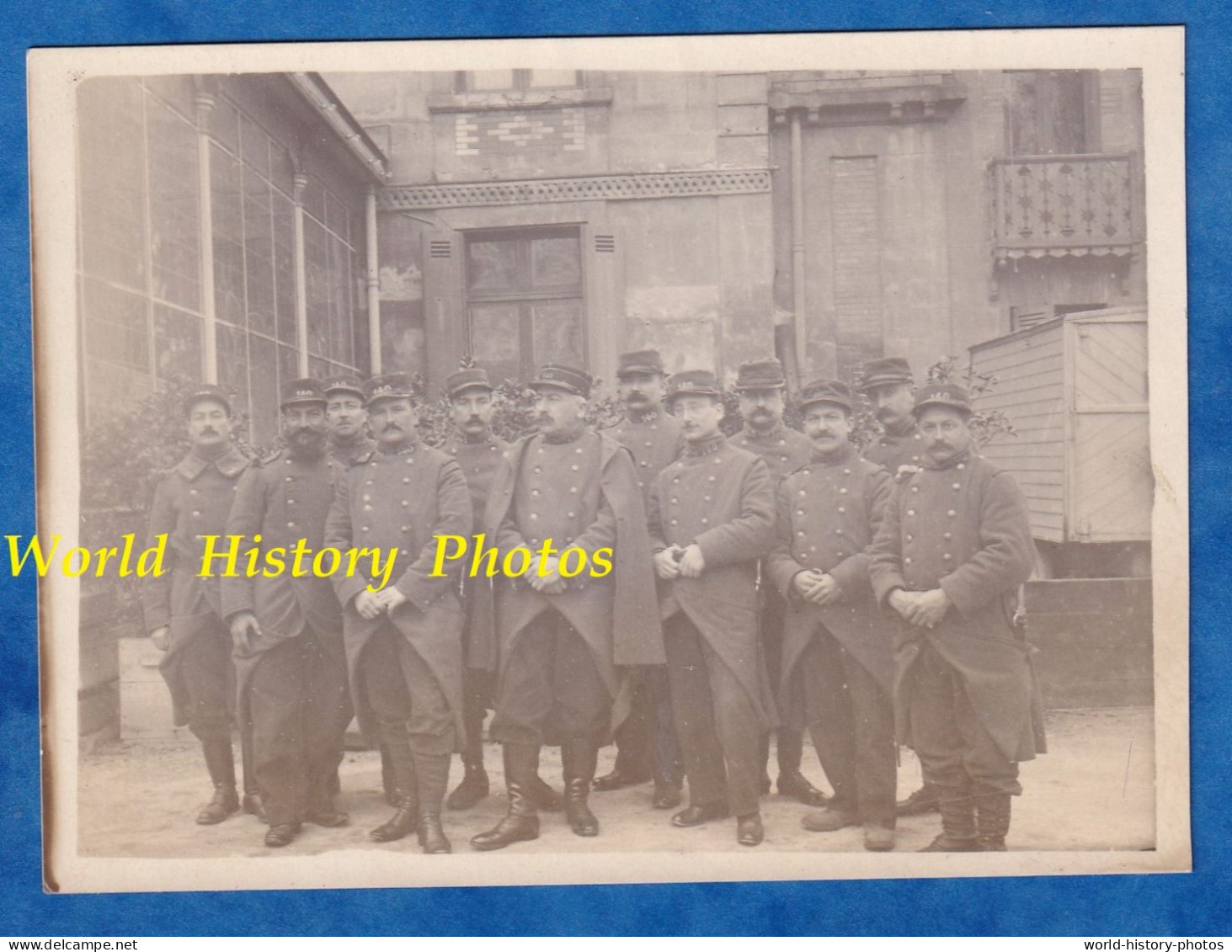 CPA Photo - Ville à Situer - Portrait De Soldat Du 140e Régiment Territorial - Uniforme Képi Officier Capote - War 1914-18