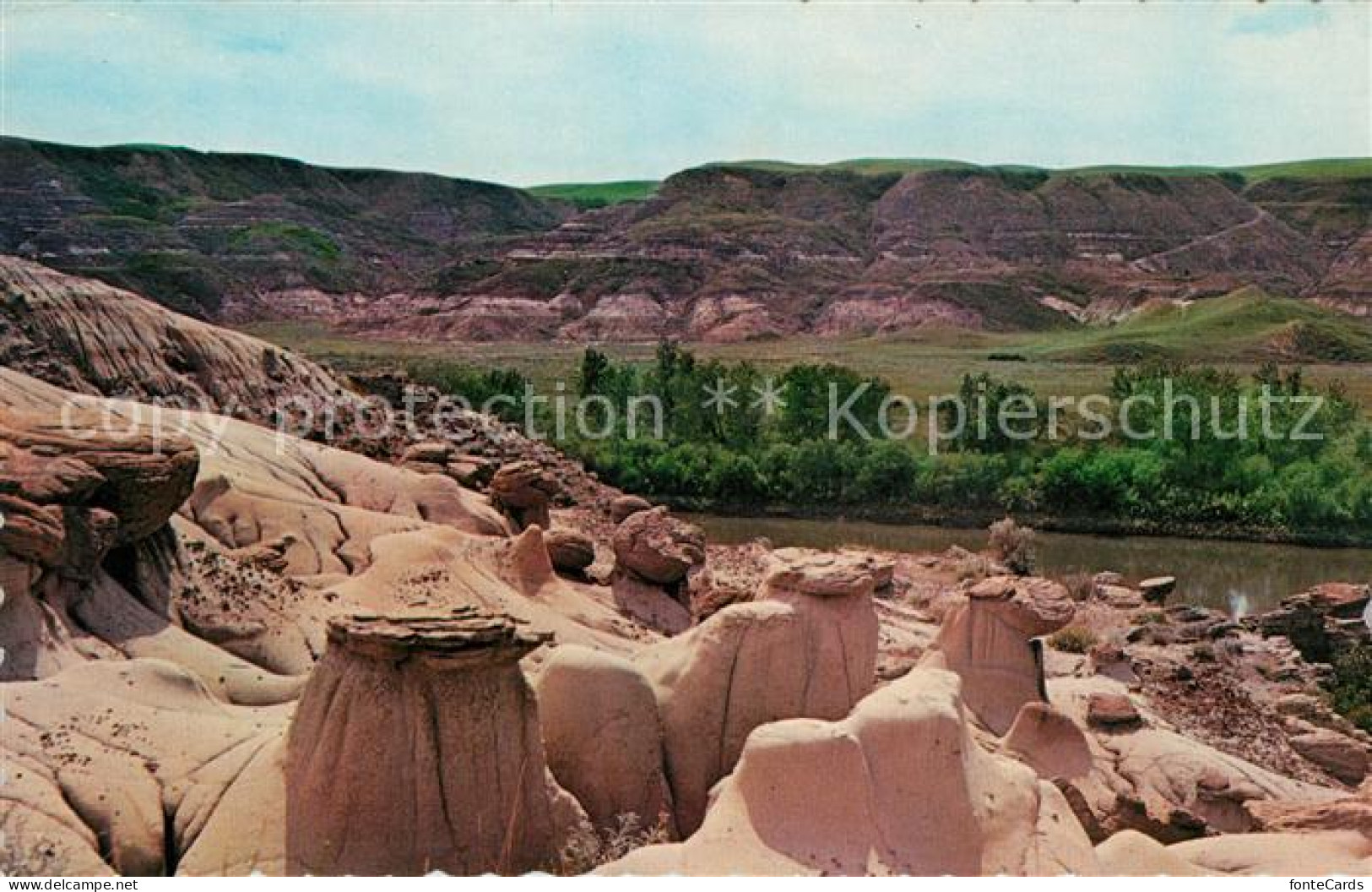 73061066 Drumheller A Group Of The Well Known Drumheller Hoodoos Drumheller - Unclassified