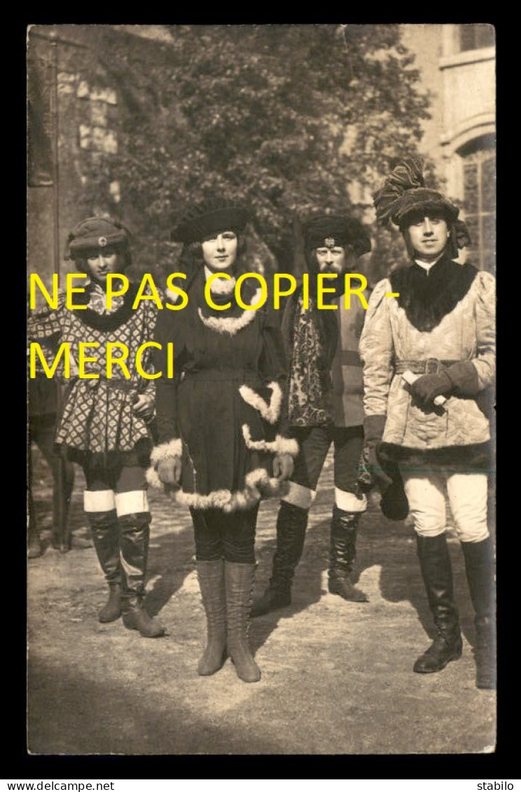 86 - POITIERS - FETES DE JEANNE D'ARC 1920 - HOMMES EN COSTUMES - CARTE PHOTO ORIGINALE - Poitiers