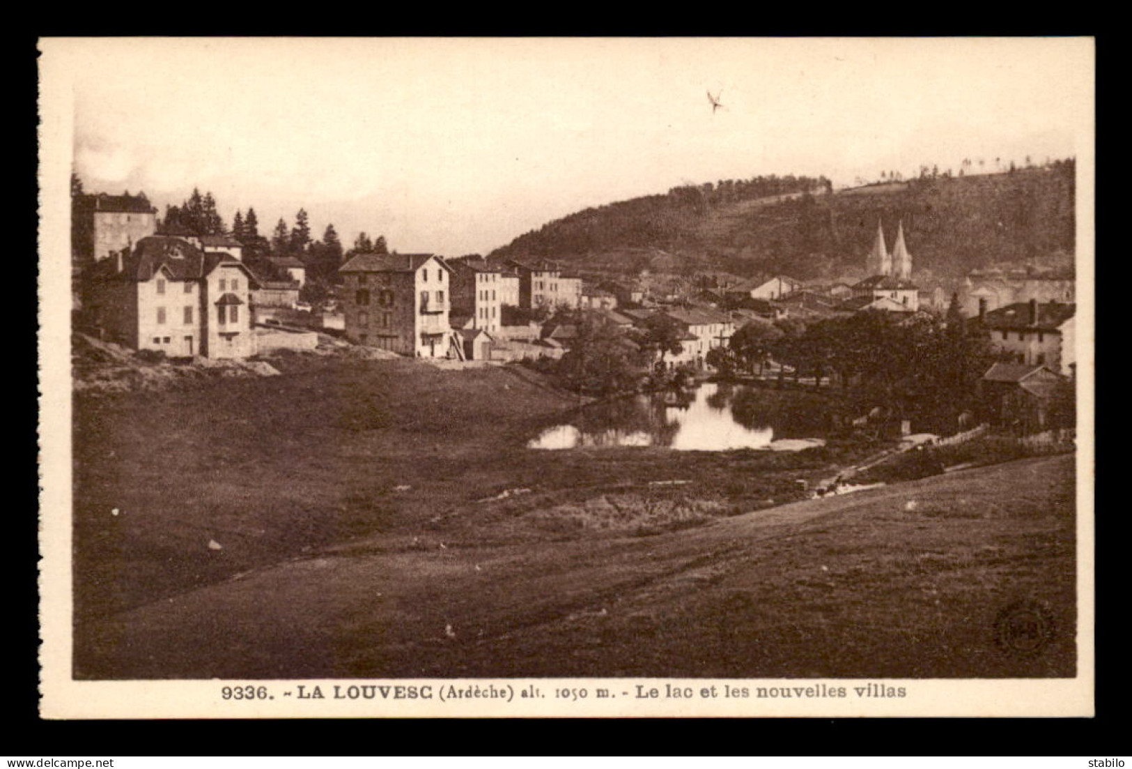 07 - LA LOUVESC - LE LAC ET LES NOUVELLES VILLAS - La Louvesc