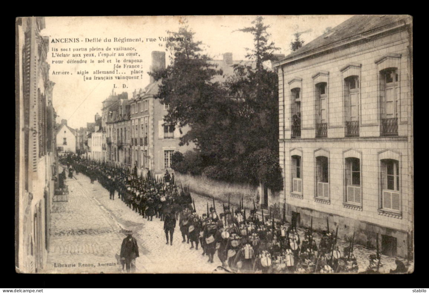 44 - ANCENIS -DEFILE DU REGIMENT RUE VILLENEUVE - Ancenis