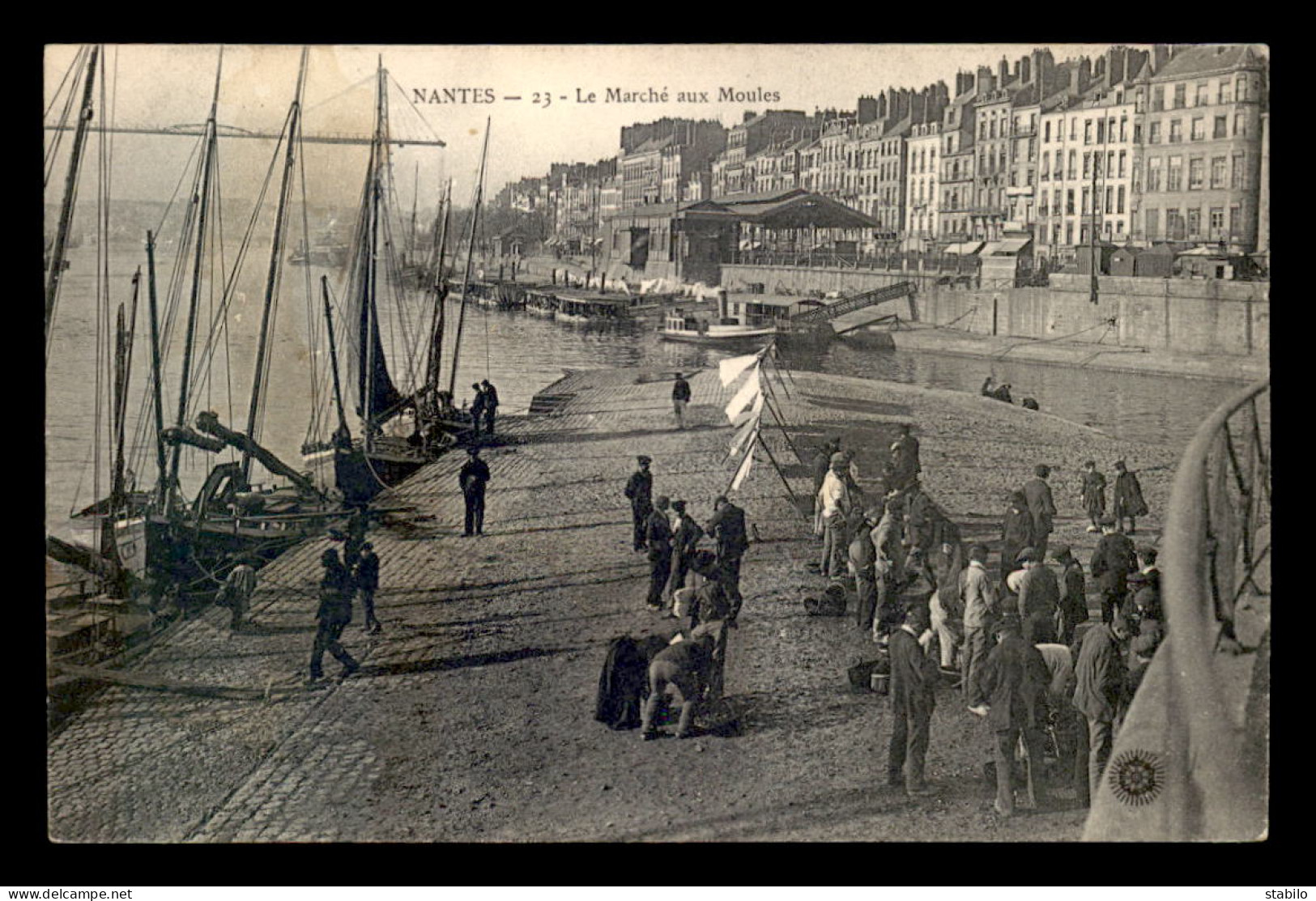 44 - NANTES - LE MARCHE AUX MOULES - Nantes