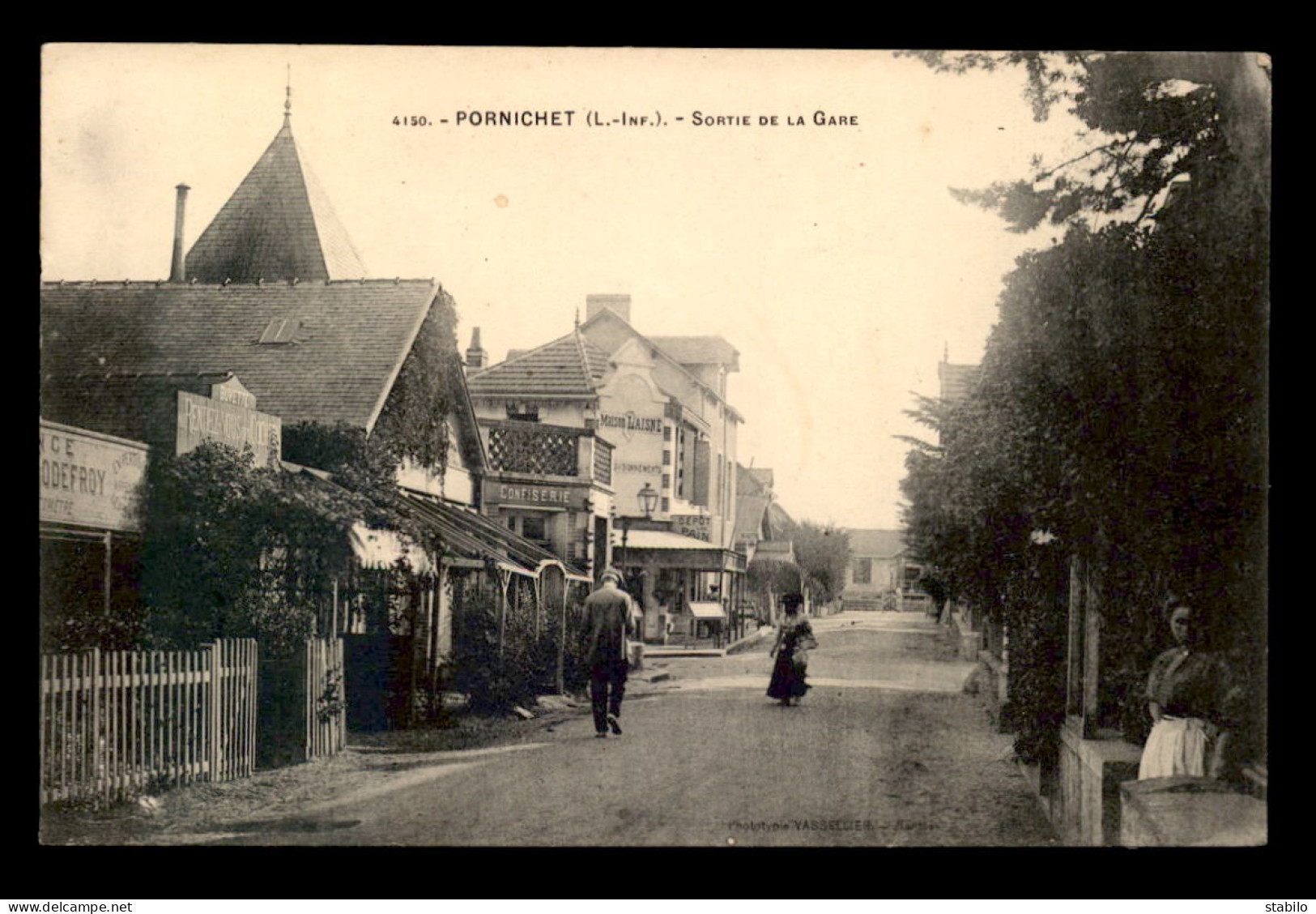 44 - PORNICHET - SORTIE DE LA GARE - Pornichet