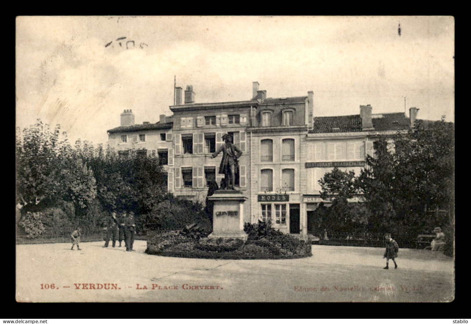 55 - VERDUN - LA PLACE CHEVERT - CAFE DE FRANCE - RESTAURANT BEAUREPAIRE - EDITEUR NOUVELLES GALERIES - Verdun