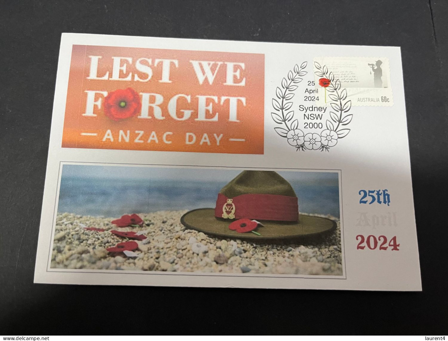 24-4-2024 (2 Z 52) Australia ANZAC 2024 - Special Cover Postmarked 25 April 2024 (Let's We Forget NZ Hat) - Militares
