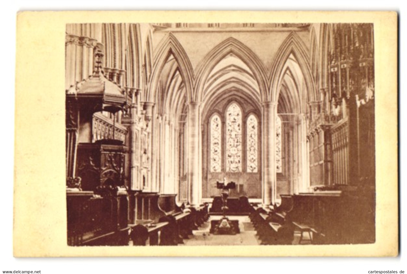 Fotografie Burgess & Jennings, Norwich, Unbekannter Ort, Innenansicht Einer Kirche Mit Kanzel  - Lieux