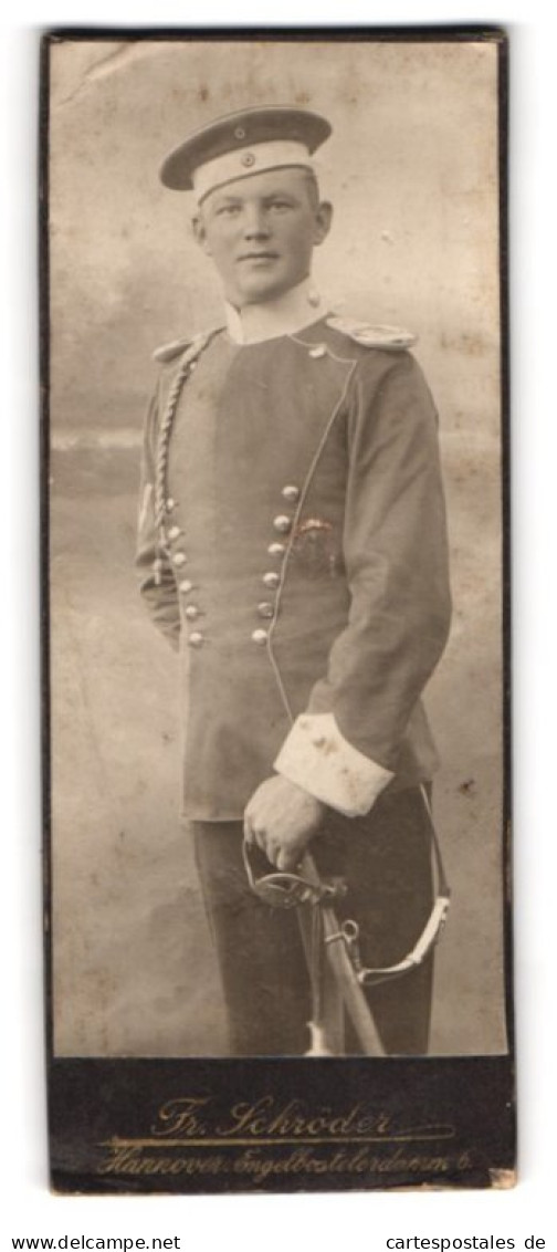 Fotografie Fr. Schröder, Hannover, Engelbostelerdamm 6, Portrait Junger Ulan In Uniform Mit Epauletten, Schützenschn  - Guerre, Militaire