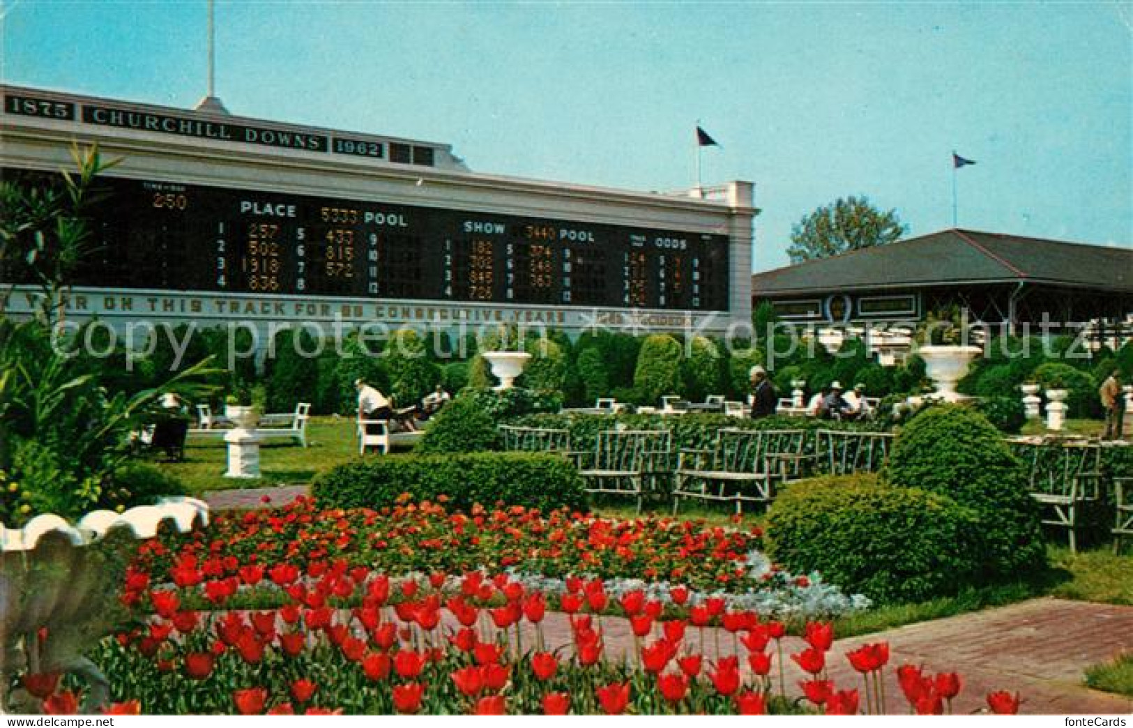 73058996 Louisville_Kentucky Clubhouse Garden Scene Churchill Downs - Andere & Zonder Classificatie