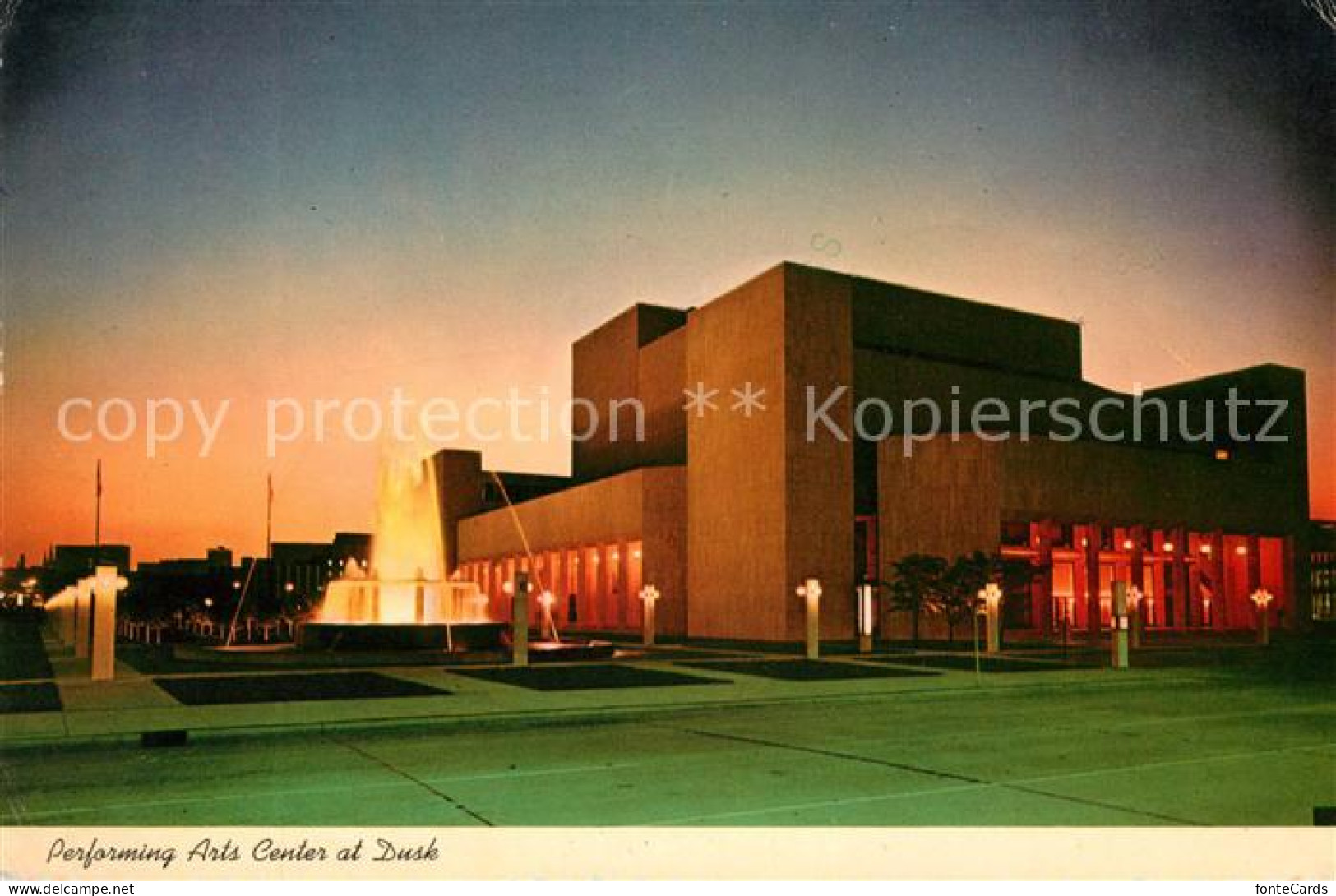 73049705 Milwaukee_Wisconsin Performing Arts Center At Dusk - Sonstige & Ohne Zuordnung