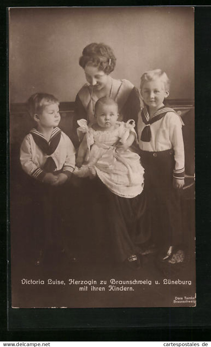 AK Victoria Louise Herzogin Von Braunschweig U. Lüneburg Mit Ihren Kindern  - Royal Families