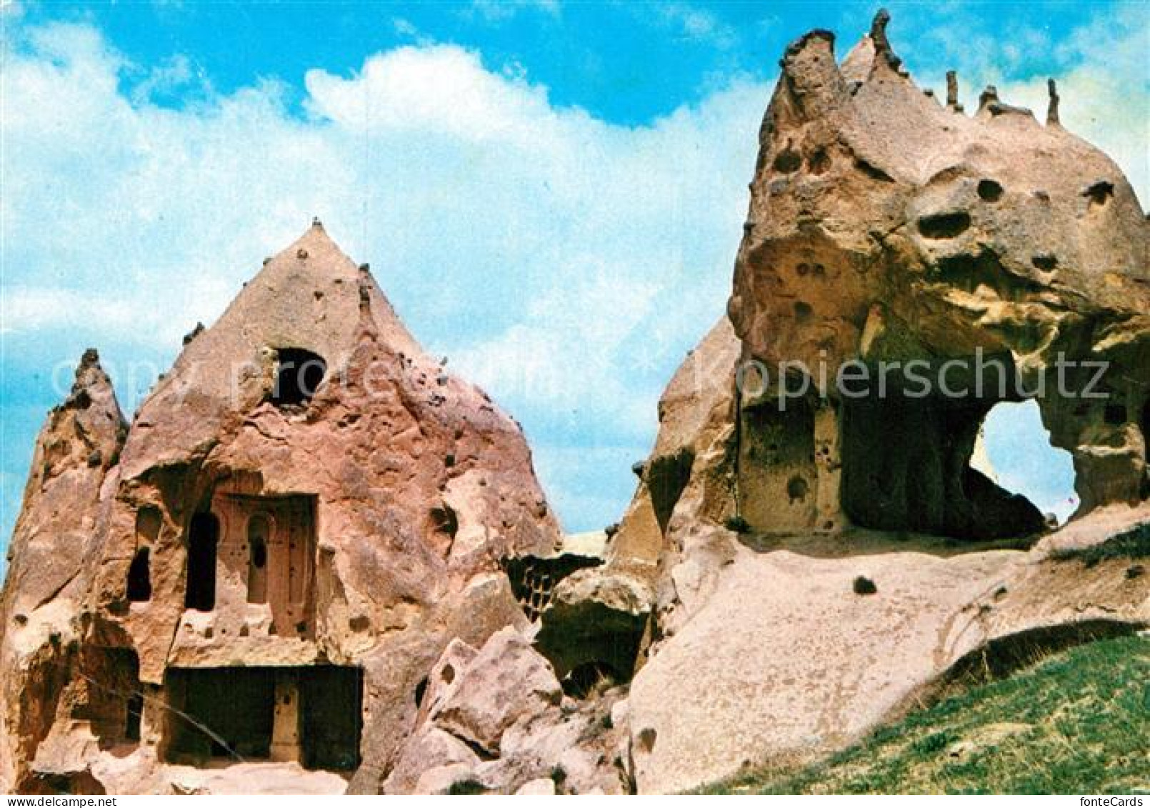 73007012 Avanos The Fairy Chimneys And The Ruined First Christian Refugees Avano - Turkey