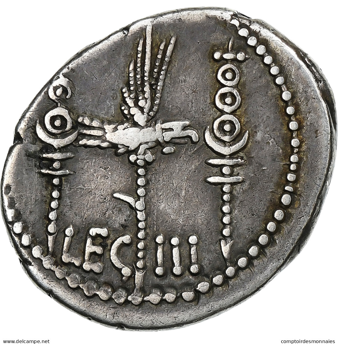 Marc Antoine, Legionary Denarius, 32-31 BC, Patrae ?, LEG III, Argent, TTB - République (-280 à -27)