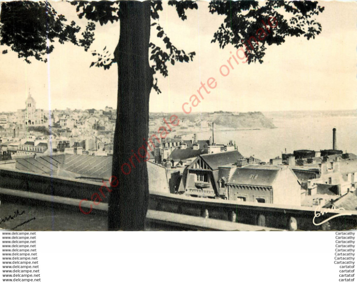 50.  GRANVILLE .  Vue Sur Roche-Gautier . - Granville