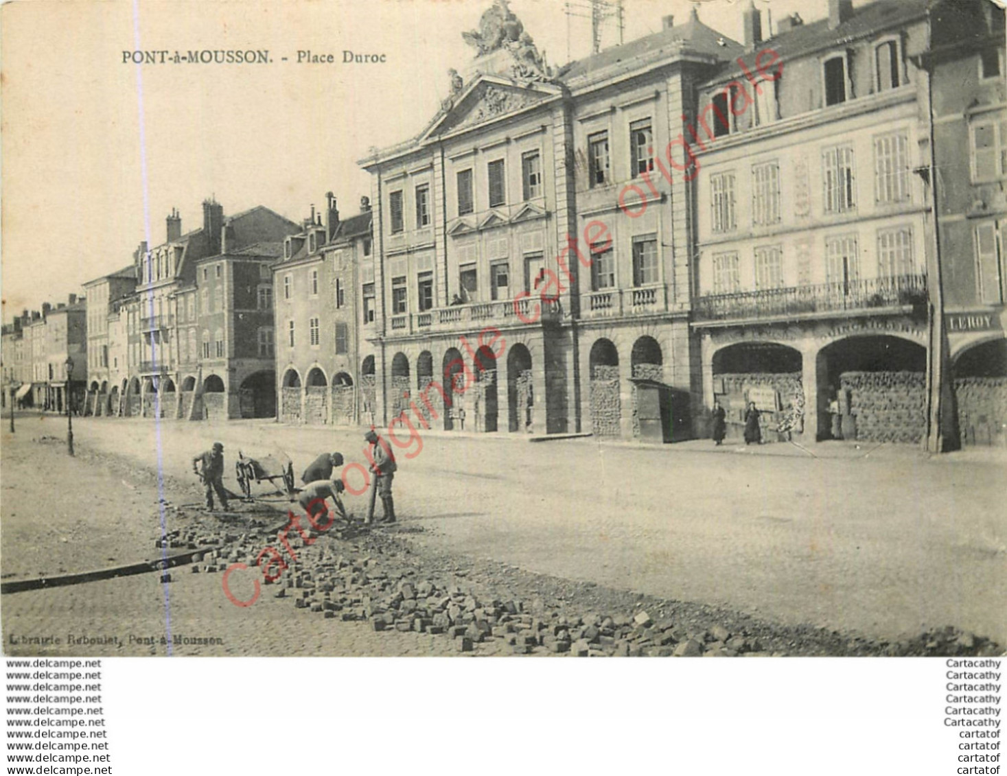 54.  PONT A MOUSSON .  Place Duroc . - Pont A Mousson