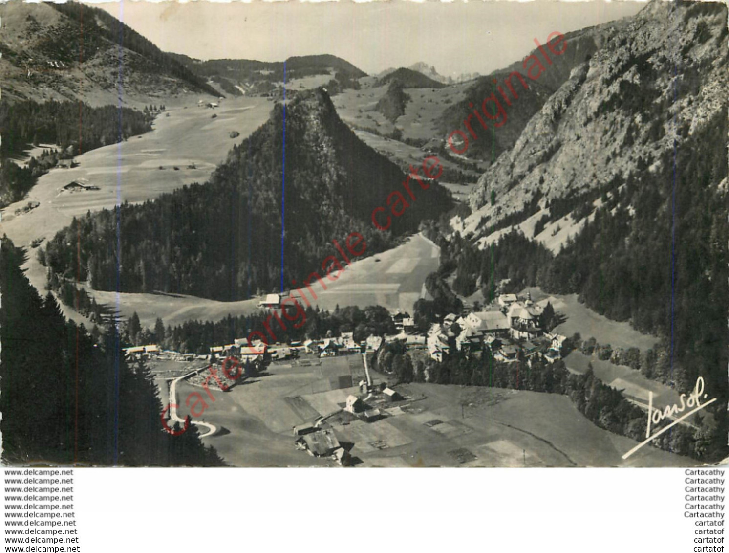 74.  ABONDANCE .  Vue Générale .  Mont Frémoux Et Chargnieux . - Abondance