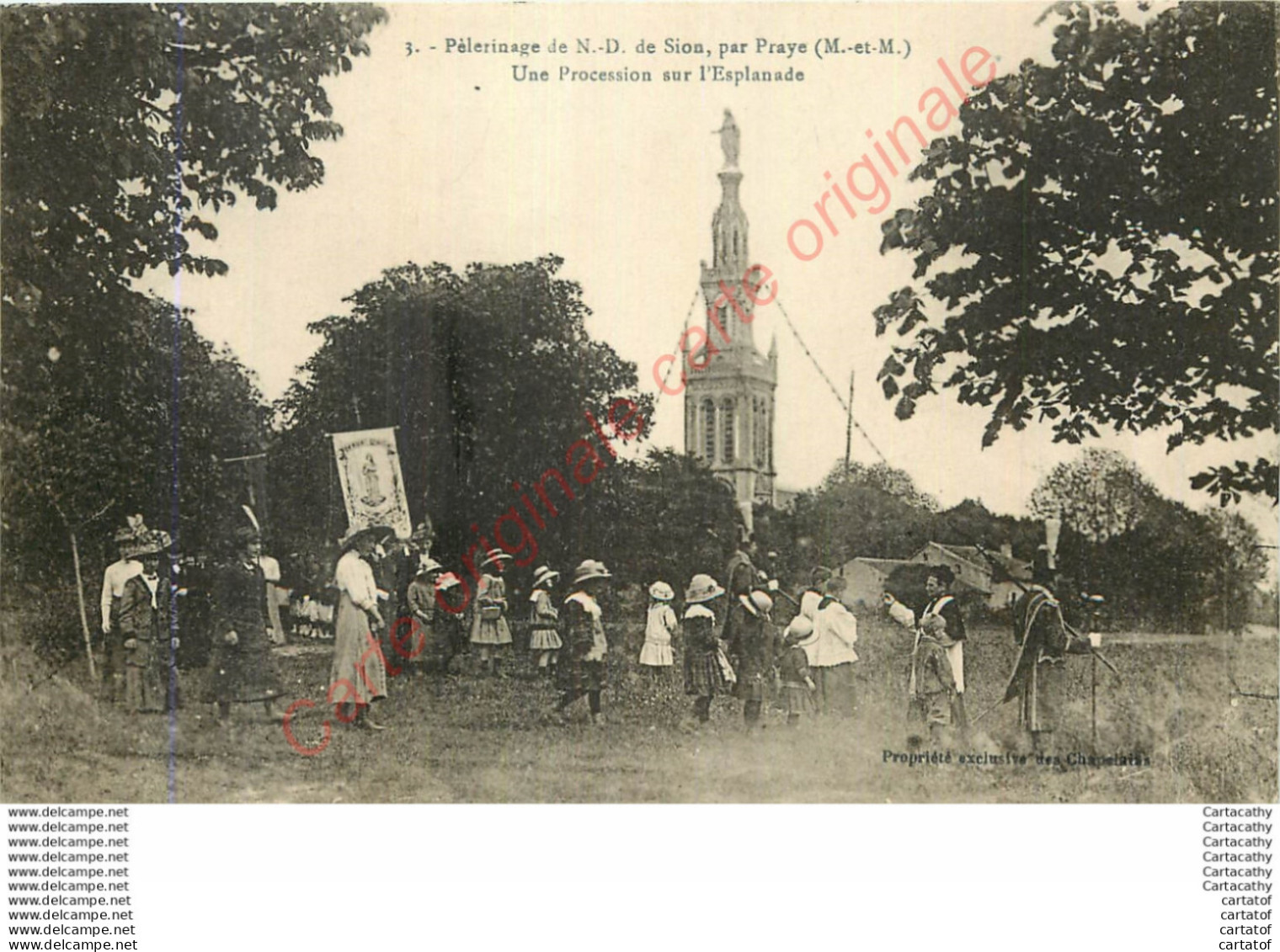 54. Pèlerinage De ND De SION ,  Par Praye .  Une Procession Sur L'Esplanade . - Autres & Non Classés