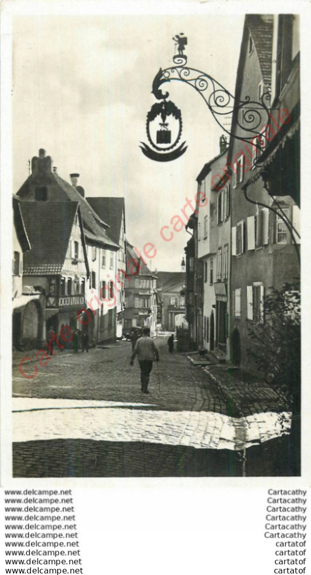 68.  RIQUEWIHR .  La Grand'rue . - Riquewihr