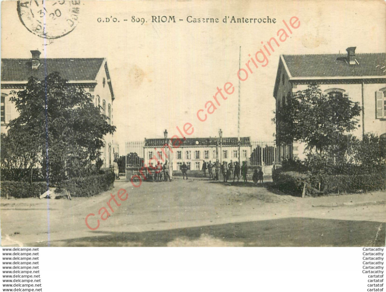 63.  RIOM .  Caserne D'Anterroche . - Riom