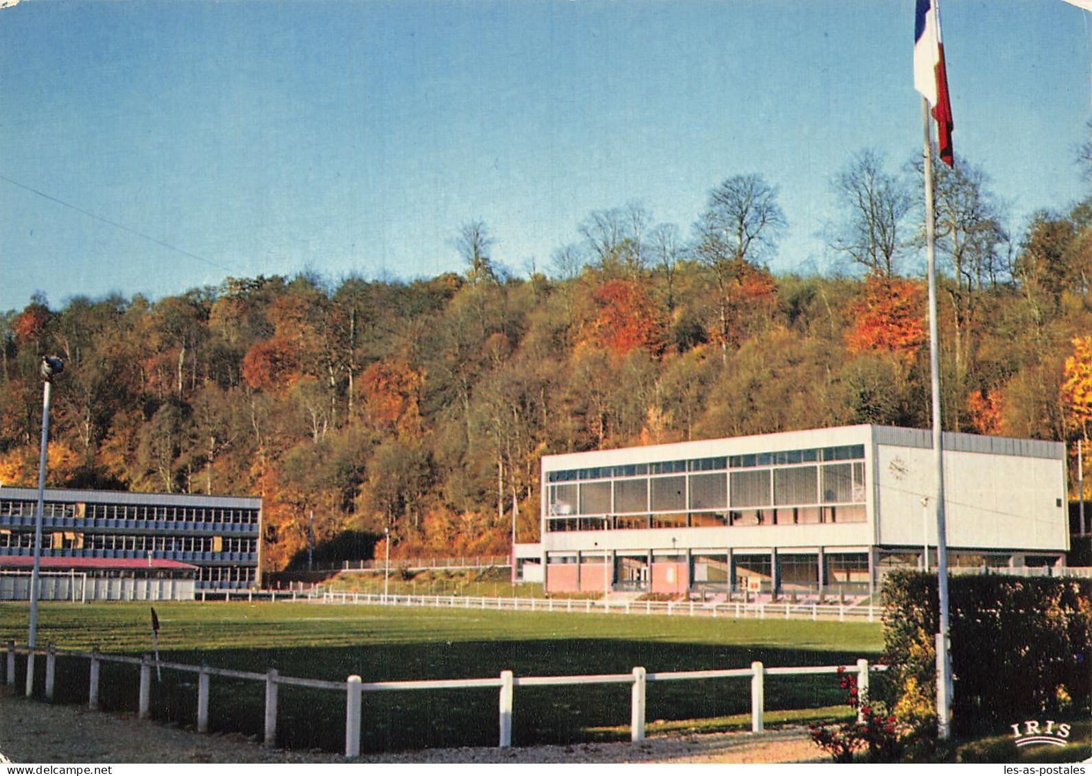 76 PAVILLY LA PISCINE ET LE CES - Pavilly