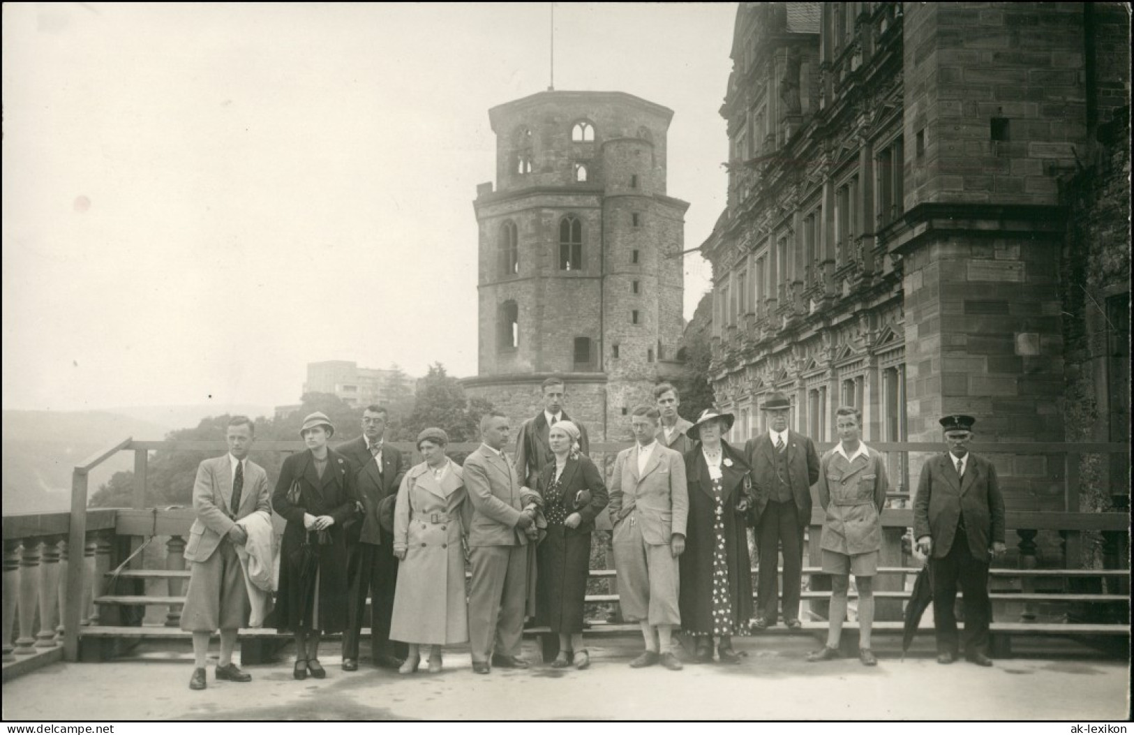 Foto Heidelberg Reisegruppe Heidelberger Schloss 1935 Privatfoto - Heidelberg