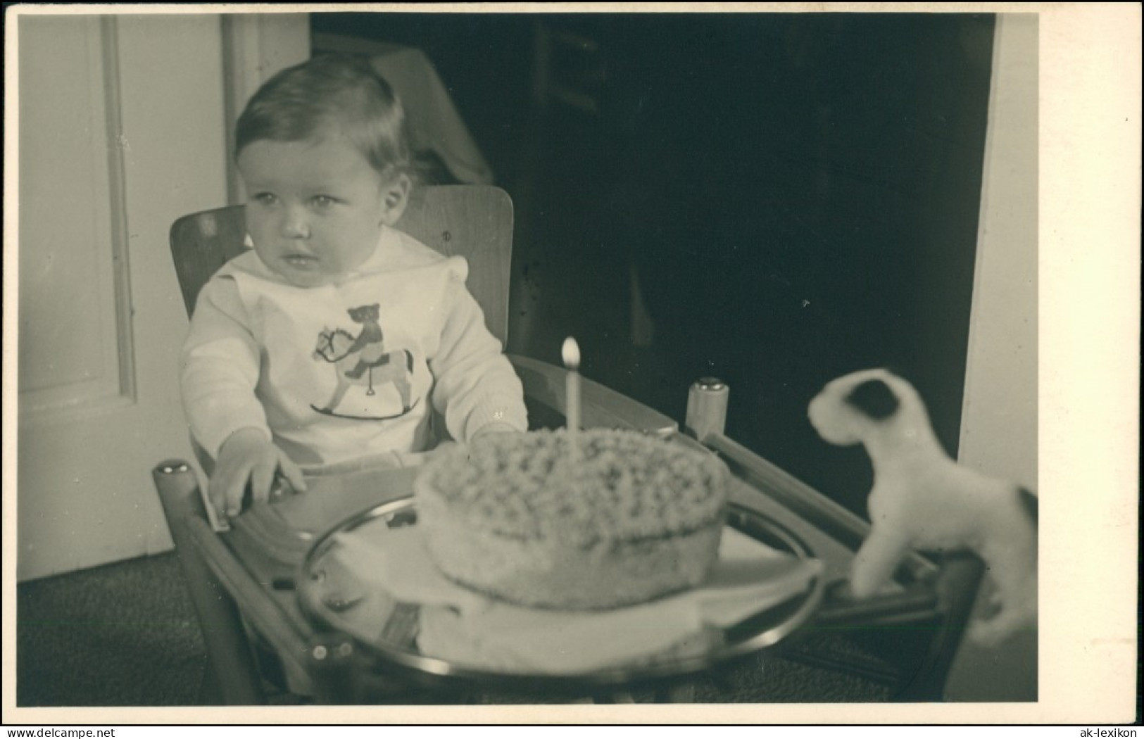 Foto  Kind Foto Erster Geburtstag, Torte, Hochstuhl 1950 Privatfoto - Portraits