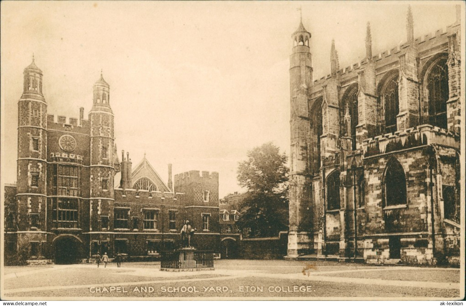 Postcard Eton CHAPEL AND SCHOOL YARD, ETON COLLEGE 1925 - Other & Unclassified