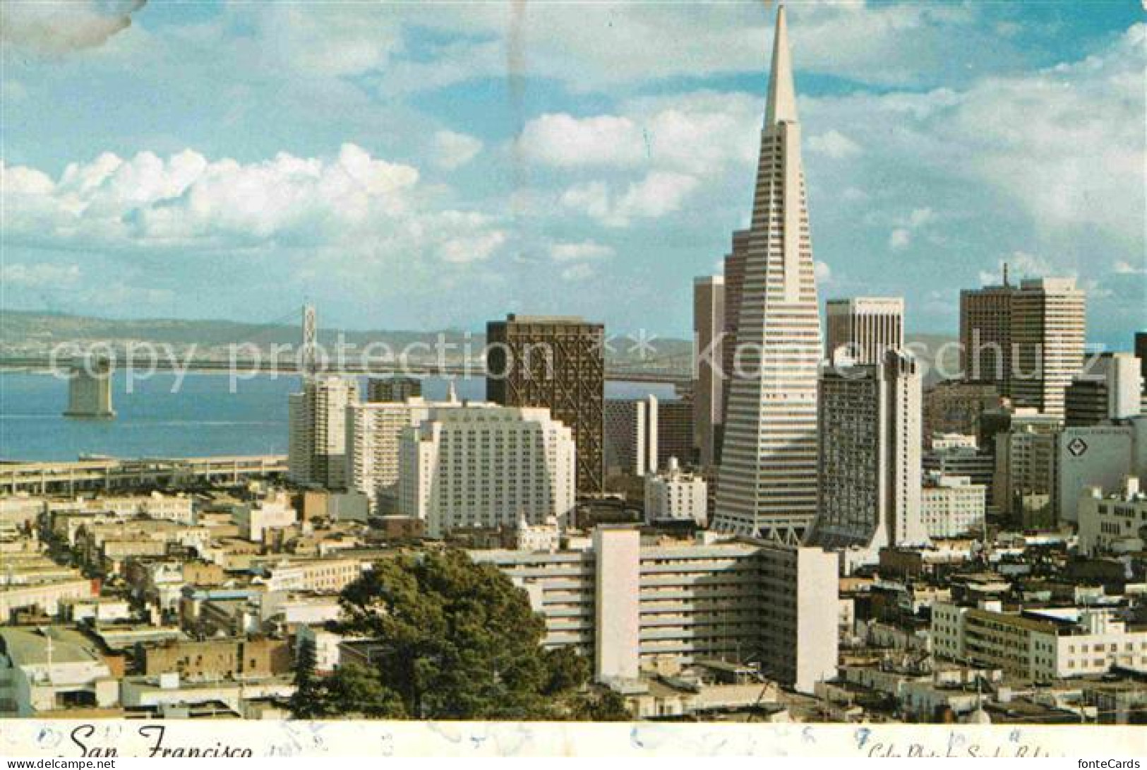72645244 San_Francisco_California Transamerica Building Bay Bridge - Otros & Sin Clasificación