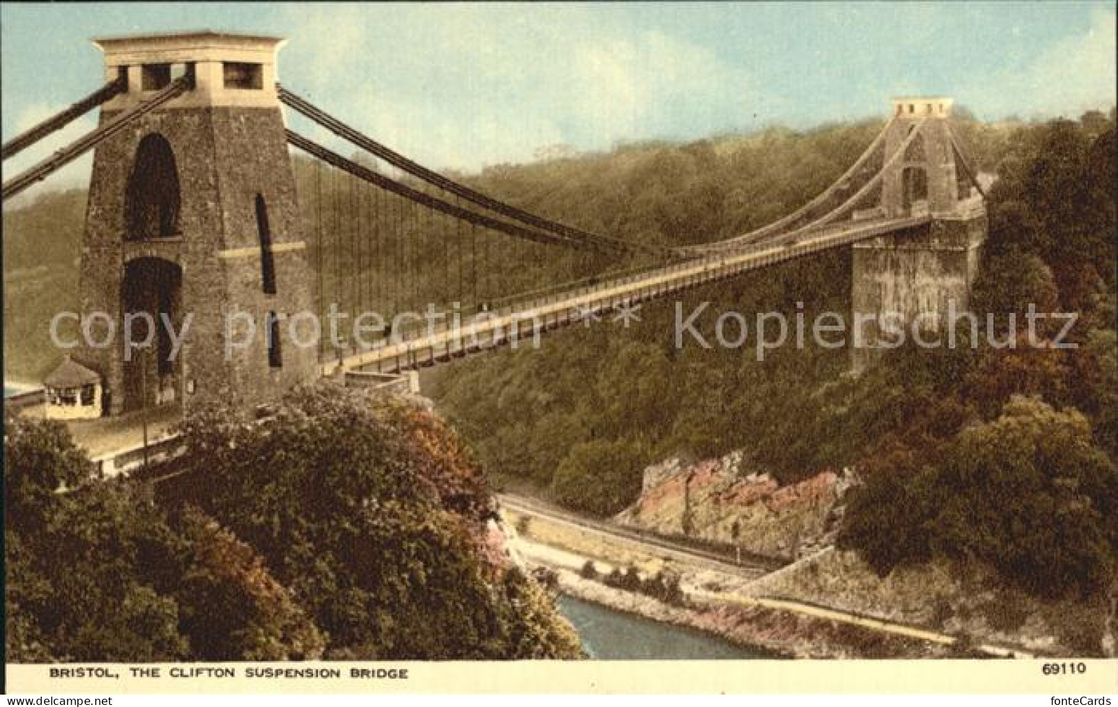 72458248 Bristol UK Clifton Suspension Bridge   - Bristol