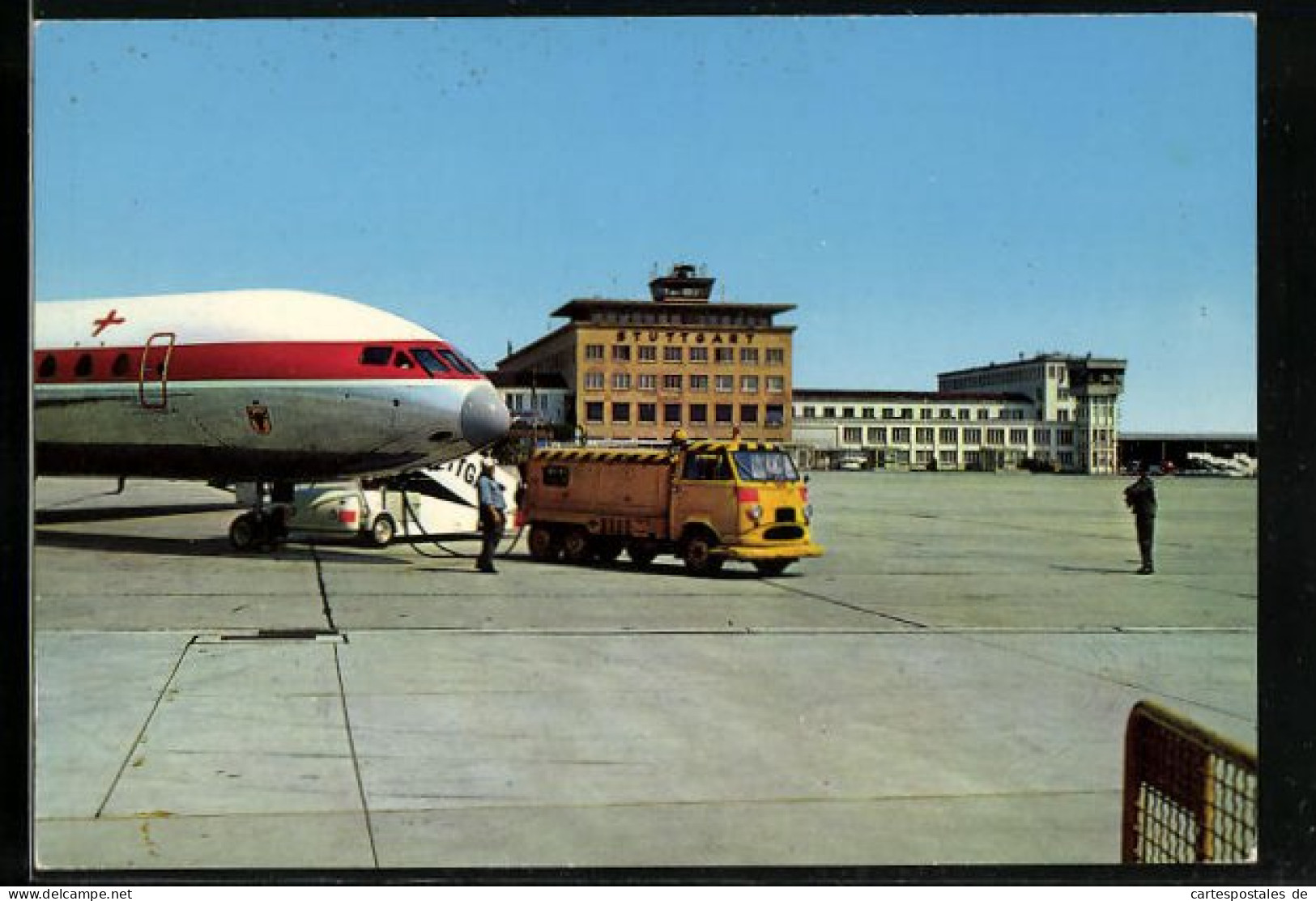 AK Stuttgart-Echterdingen, Flugzeug Auf Dem Flughafen Bei Der Betankung  - Sonstige & Ohne Zuordnung