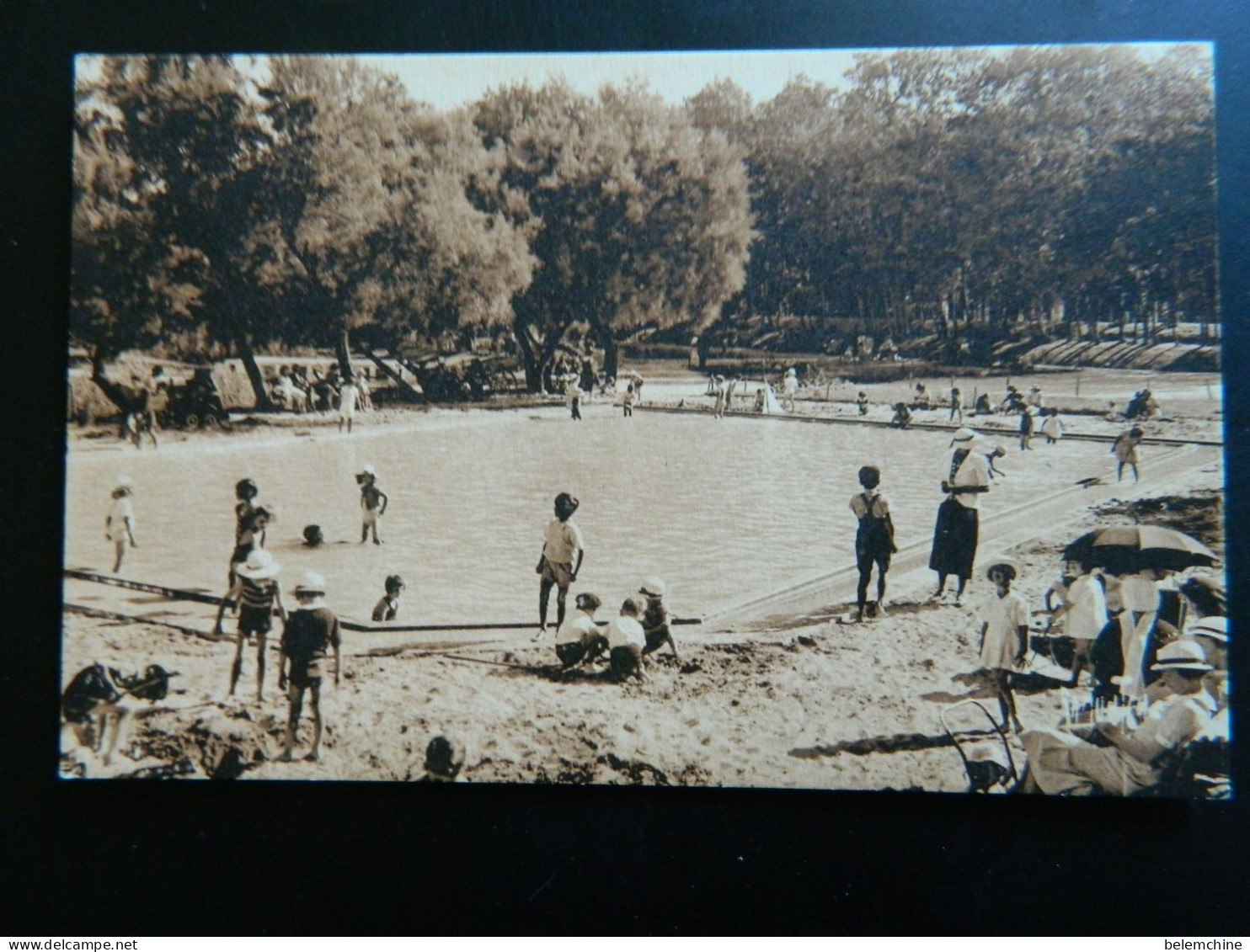 LA ROCHELLE                           PARC CHARRUYER              L'UNE DES PISCINES D'ENFANTS - La Rochelle