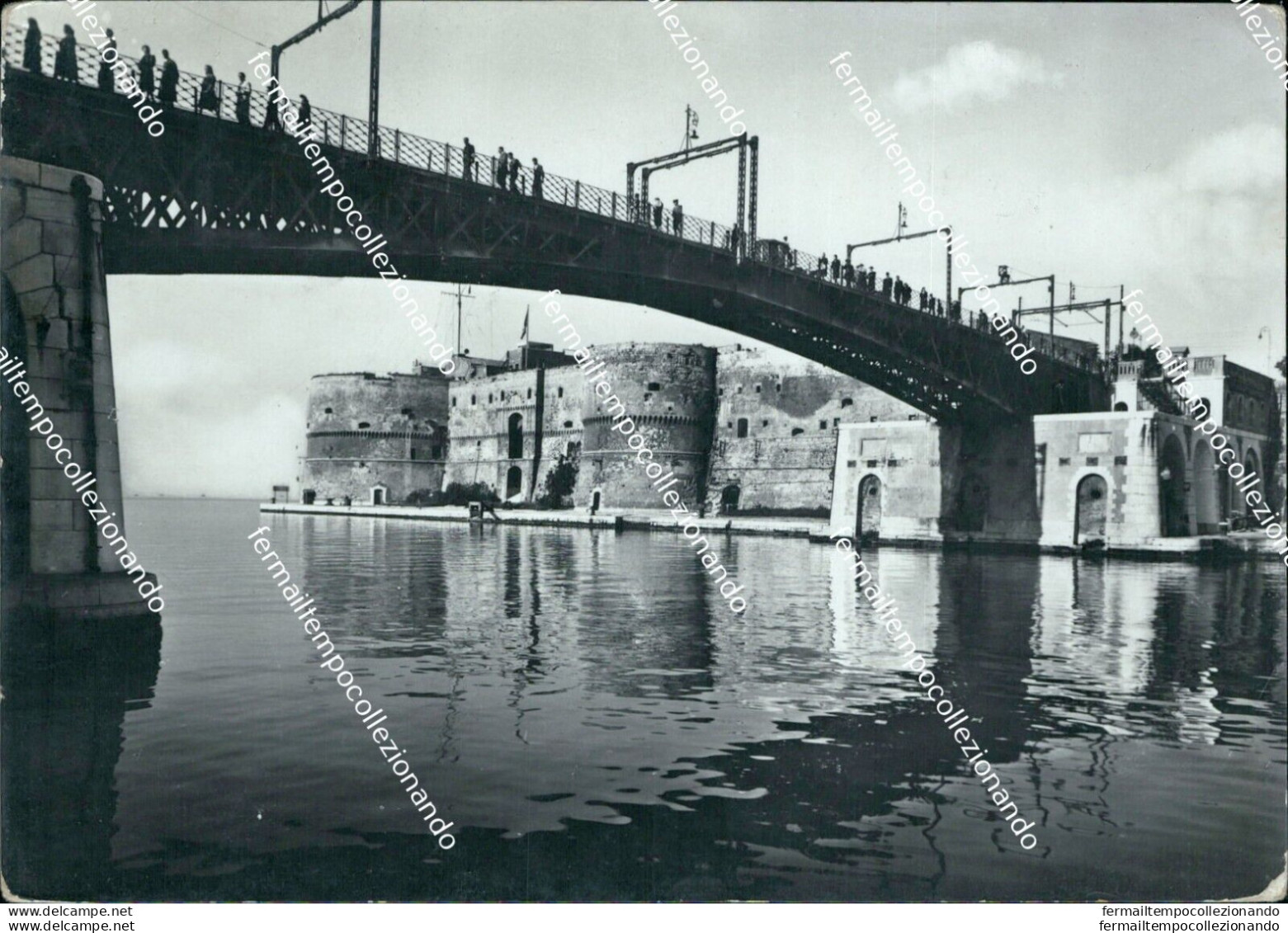 Bn97 Cartolina Taranto Citta' Ponte Girevole E Castello Aragonese - Taranto