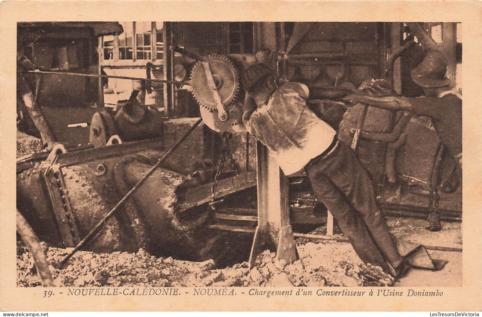 NOUVELLE CALEDONIE - Nouméa - Chargement D'un Convertisseur à L'Usine Doniambo - Carte Postale Ancienne - Nouvelle Calédonie