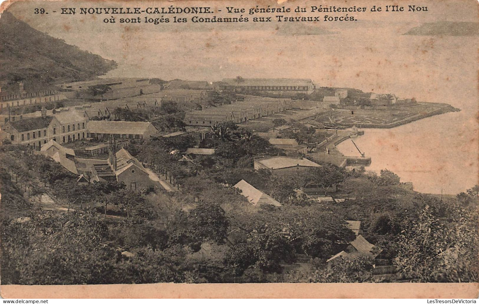 NOUVELLE CALEDONIE - Vue Générale Du Pénitencier De L'Ile Nou Où Sont Logés Les Condamnés  - Carte Postale Ancienne - Nouvelle Calédonie