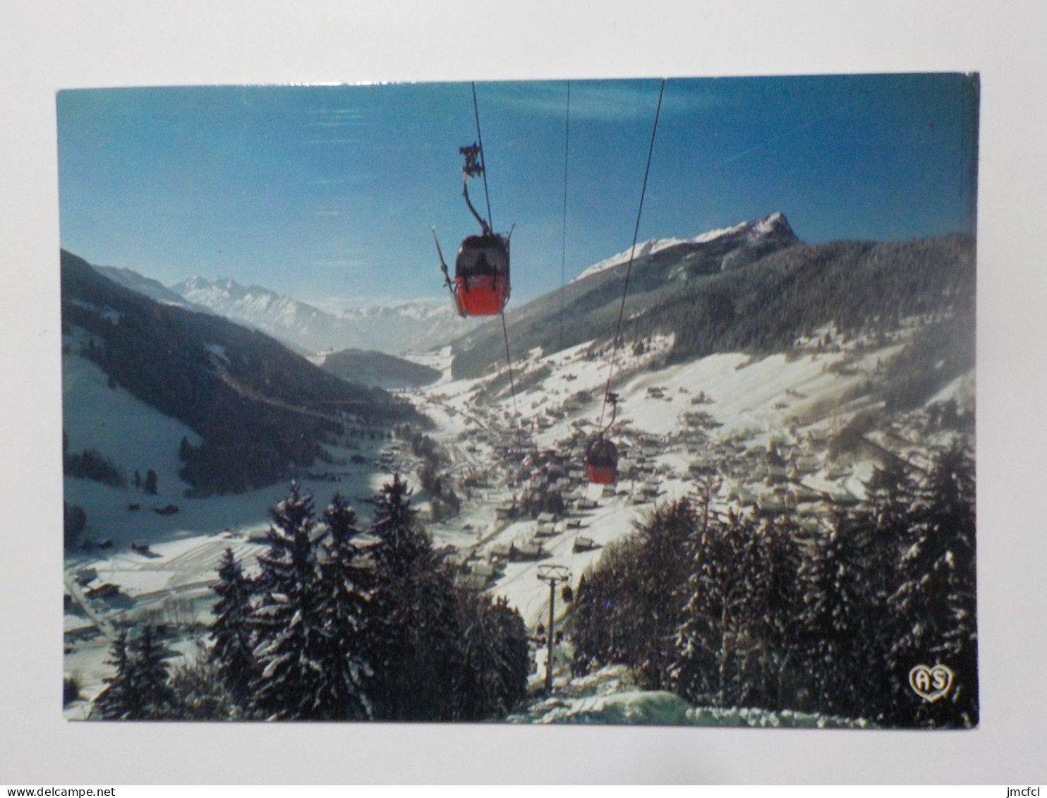 LE GRAND BORNAND  Vue Générale A Droite Le Mont Lachat A Gauche La Tournette - Le Grand Bornand