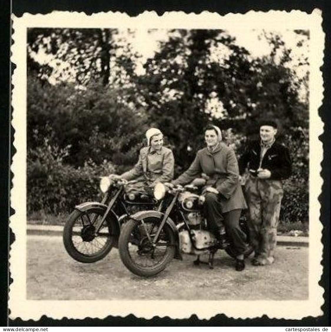 Fotografie Thiele, Markranstadt, Motorrad AWO 425T, Paare Während Einer Ausfahrt  - Cars