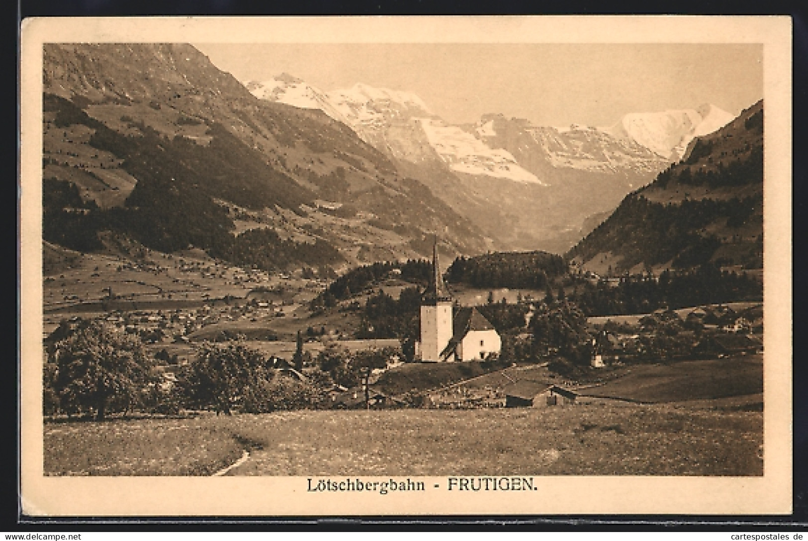 AK Frutigen, Talpanorama, Blick Auf Die Kirche An Der Lötschbergbahn  - Frutigen