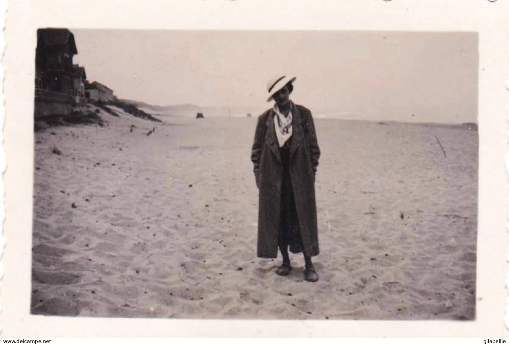 Petite Photo Originale - 1933 -  Therese A CAP BRETON (40 ) - Places
