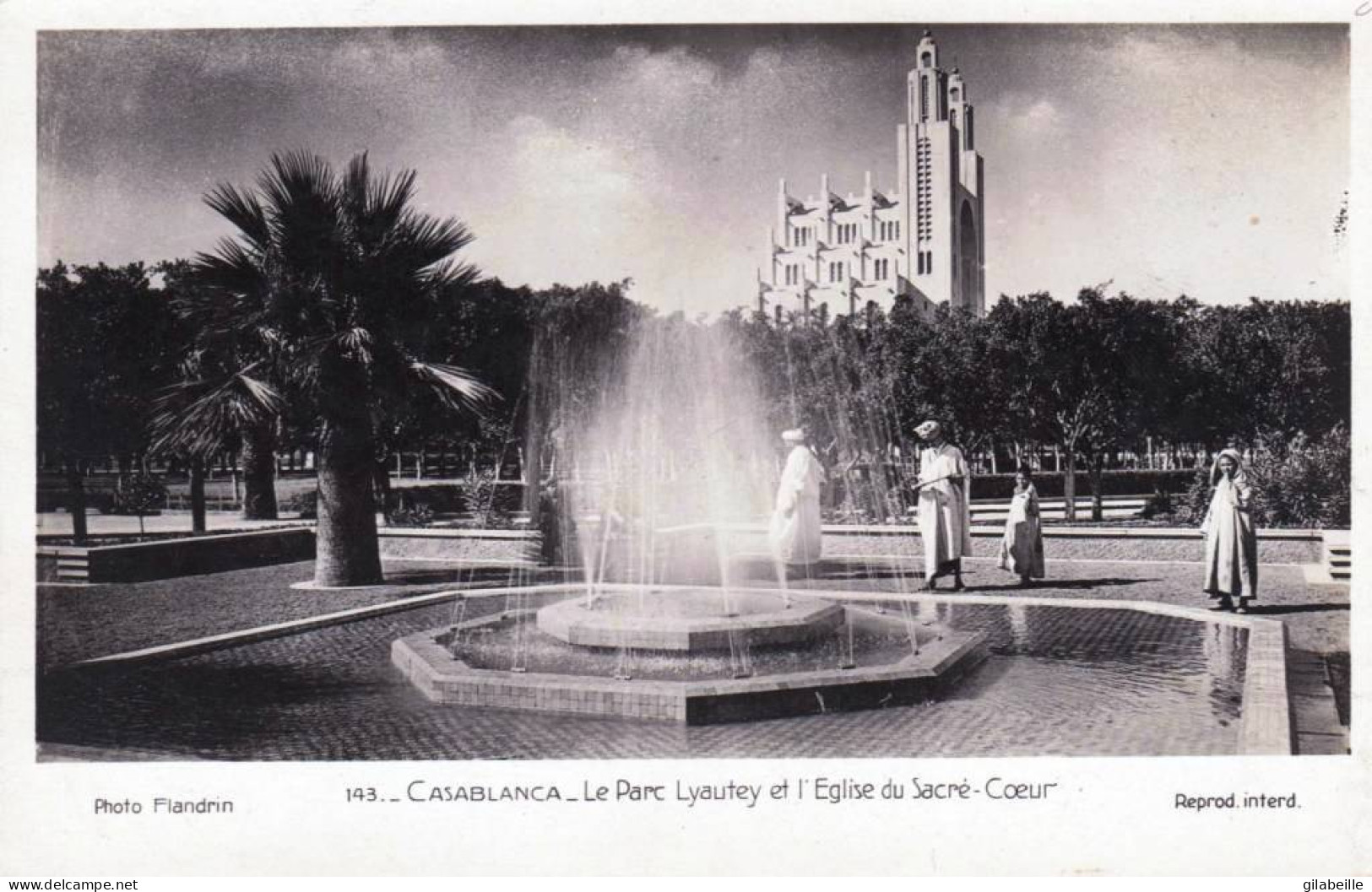 Maroc -  CASABLANCA - Le Parc Lyautey Et L'église Du Sacré Coeur - Casablanca