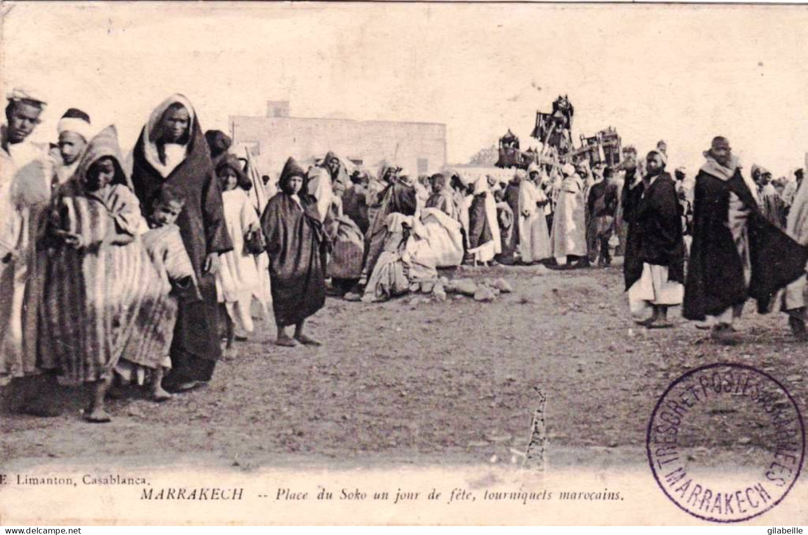 Maroc -  MARRAKECH - Place Du Soko Un Jour De Fete - Tourniquets Marocains - Marrakech