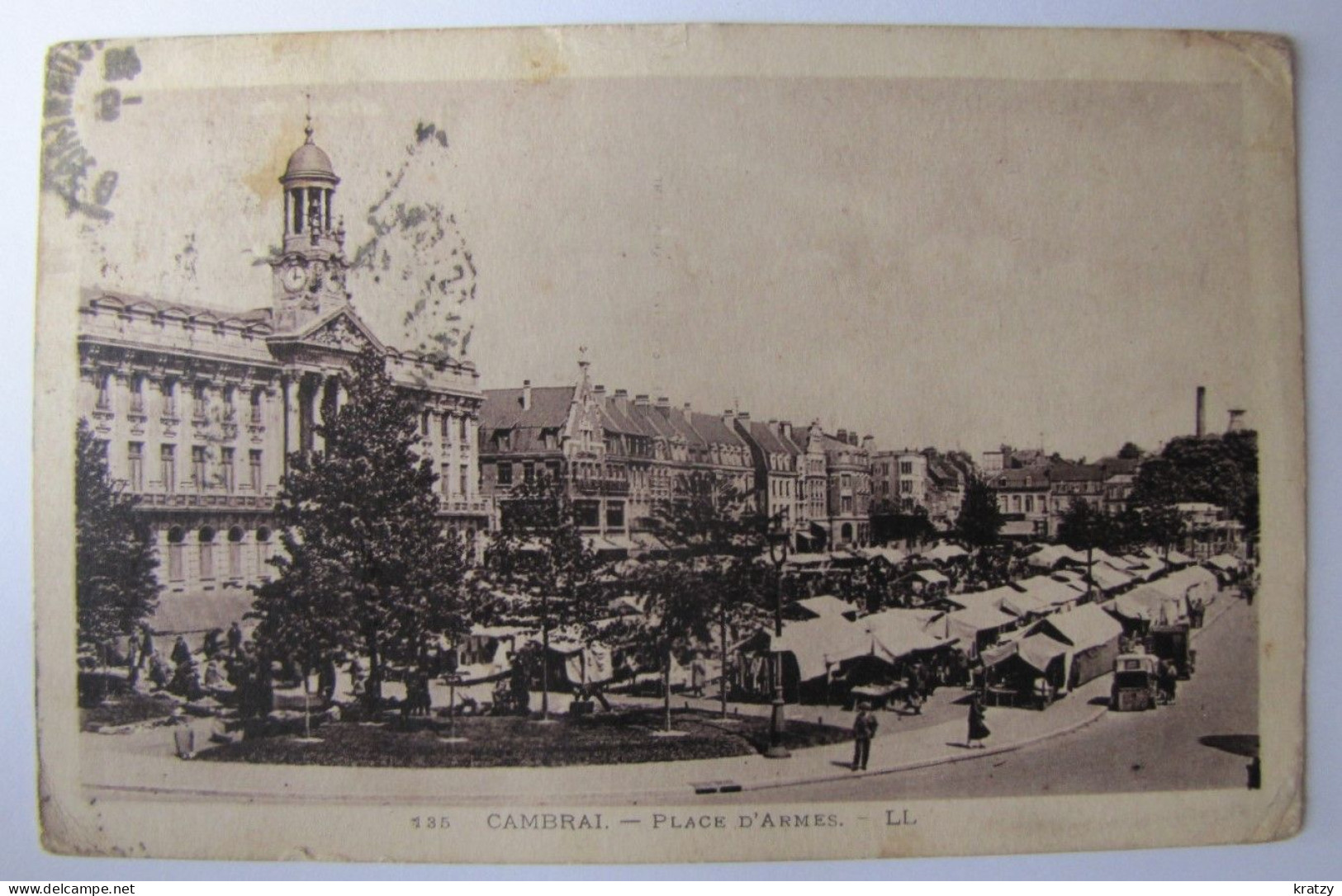 FRANCE - NORD - CAMBRAI - Place D'Armes - Cambrai