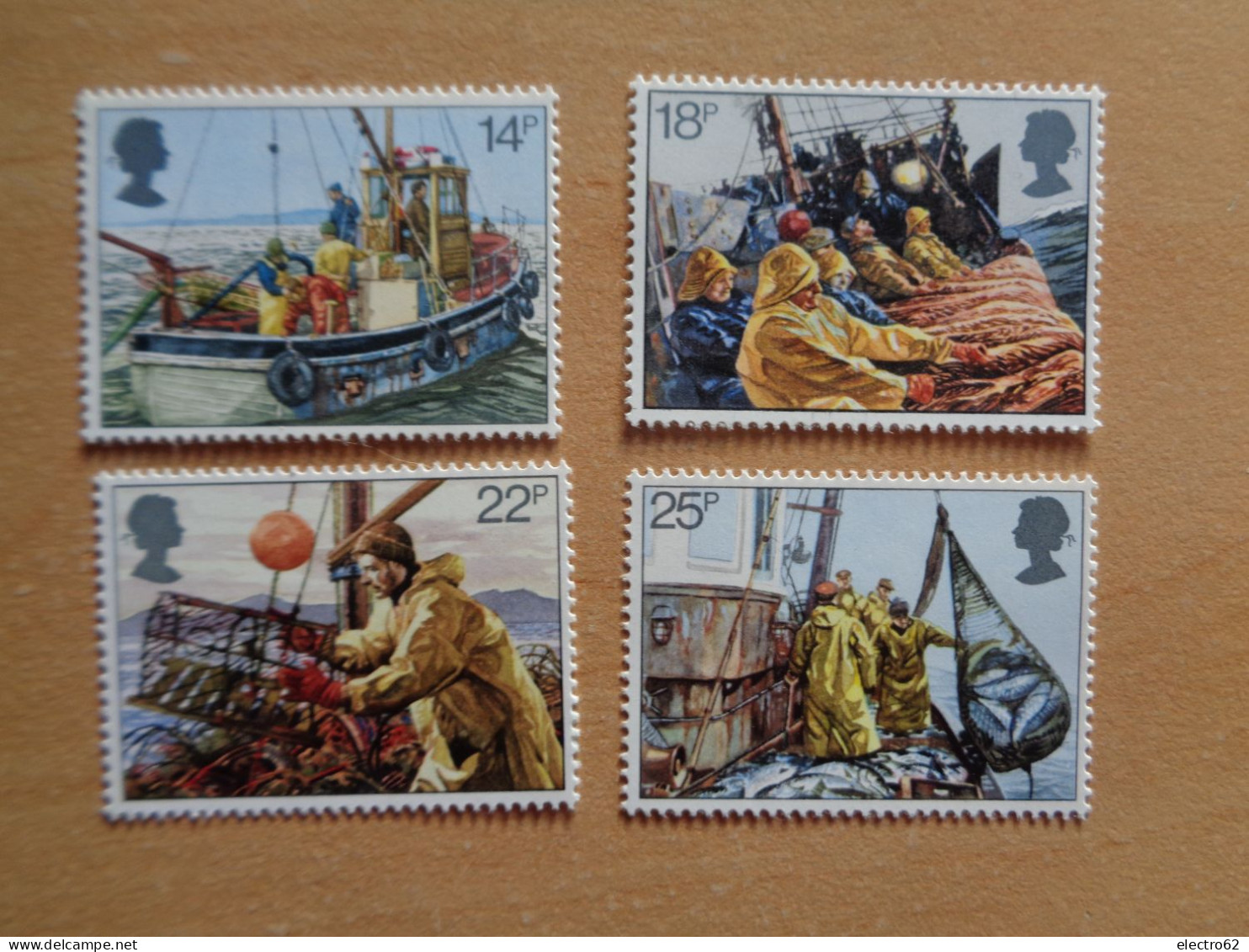 Grande Bretagne Great Britain Bateaux 1981 Pêcheur Pêcheurs Homard Fisherman Boats Fishermen Fishing Ships Vissers Boot - Other & Unclassified