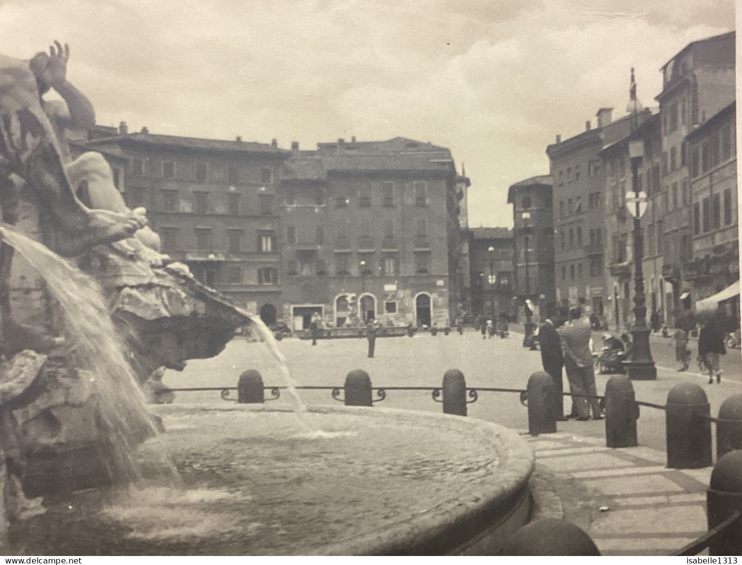 Photo Snapshot 1930 40 ITALIE ROME Place Navonna Homme, Femme, Commerce, Magasin, Candélabre, Personnes Qui Marche - Places