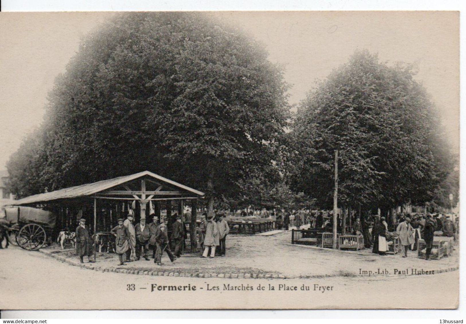 Carte Postale Ancienne Formerie - Les Marchés De La Place Du Fryer - Commerces - Formerie