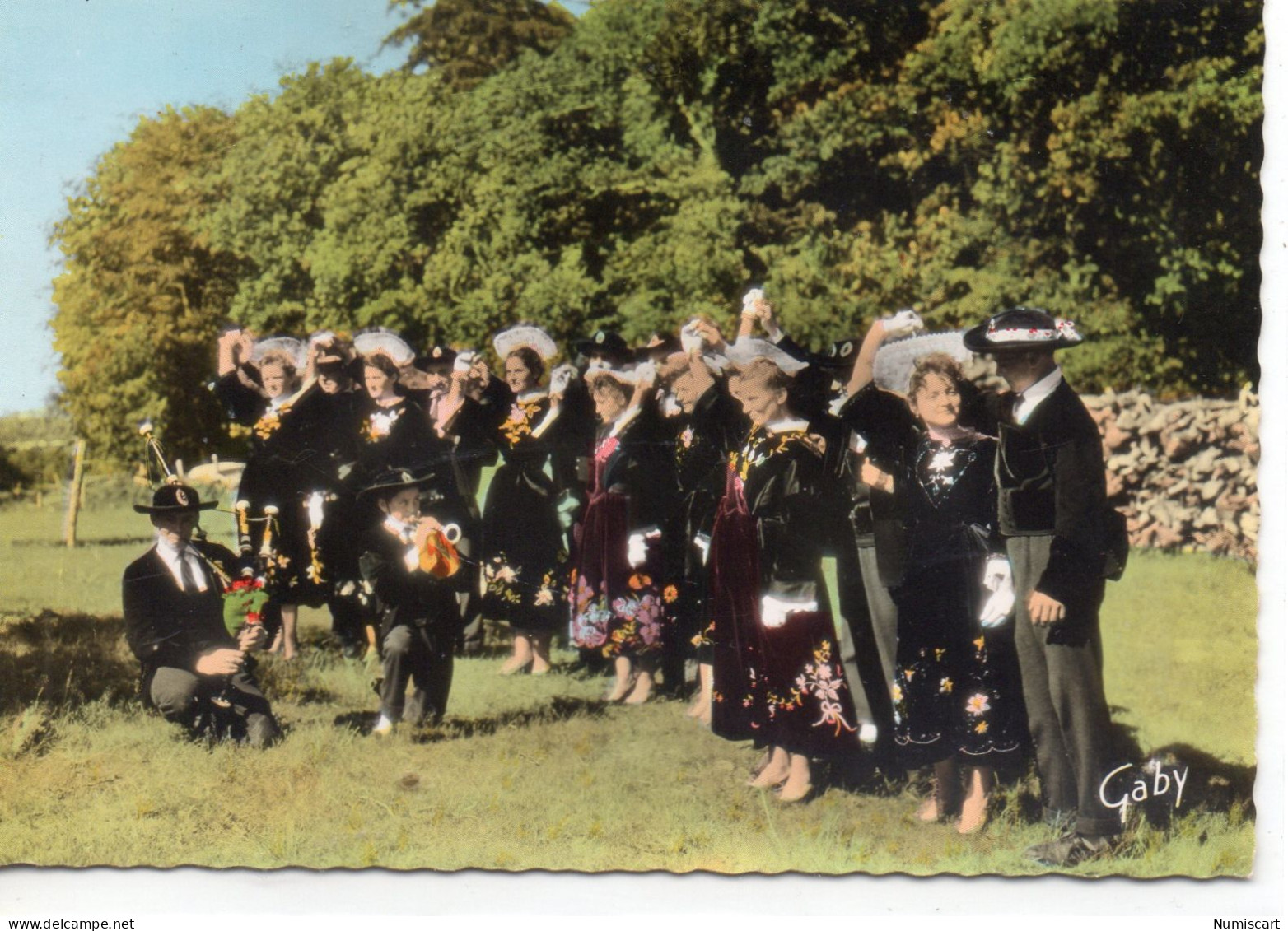 Cléguer Lorient Animée Cercle De La Kevrenn Stiren Kliger Folklore Coiffes Biniou Musicien - Lorient