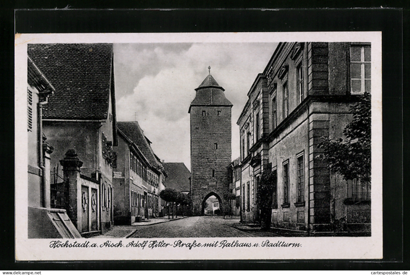 AK Höchstadt A. Aisch, Strasse Mit Rathaus U. Stadtturm  - Höchstadt