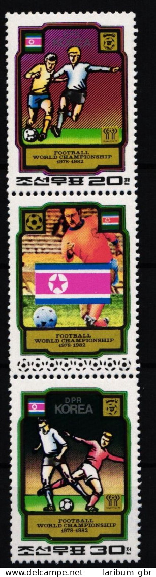 Korea 2033 Und 2034 Postfrisch Dreierstreifen / Fußballweltmeisterschaft #JA512 - Corea Del Nord