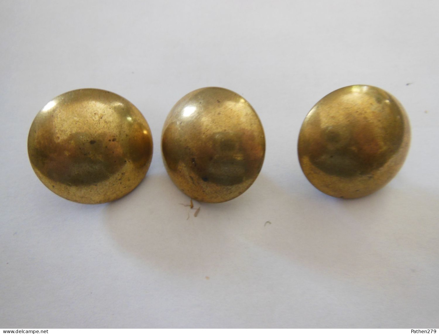 Lot De 3 Boutons Militaires Dorés 25mm Lecomte Paris - Bottoni