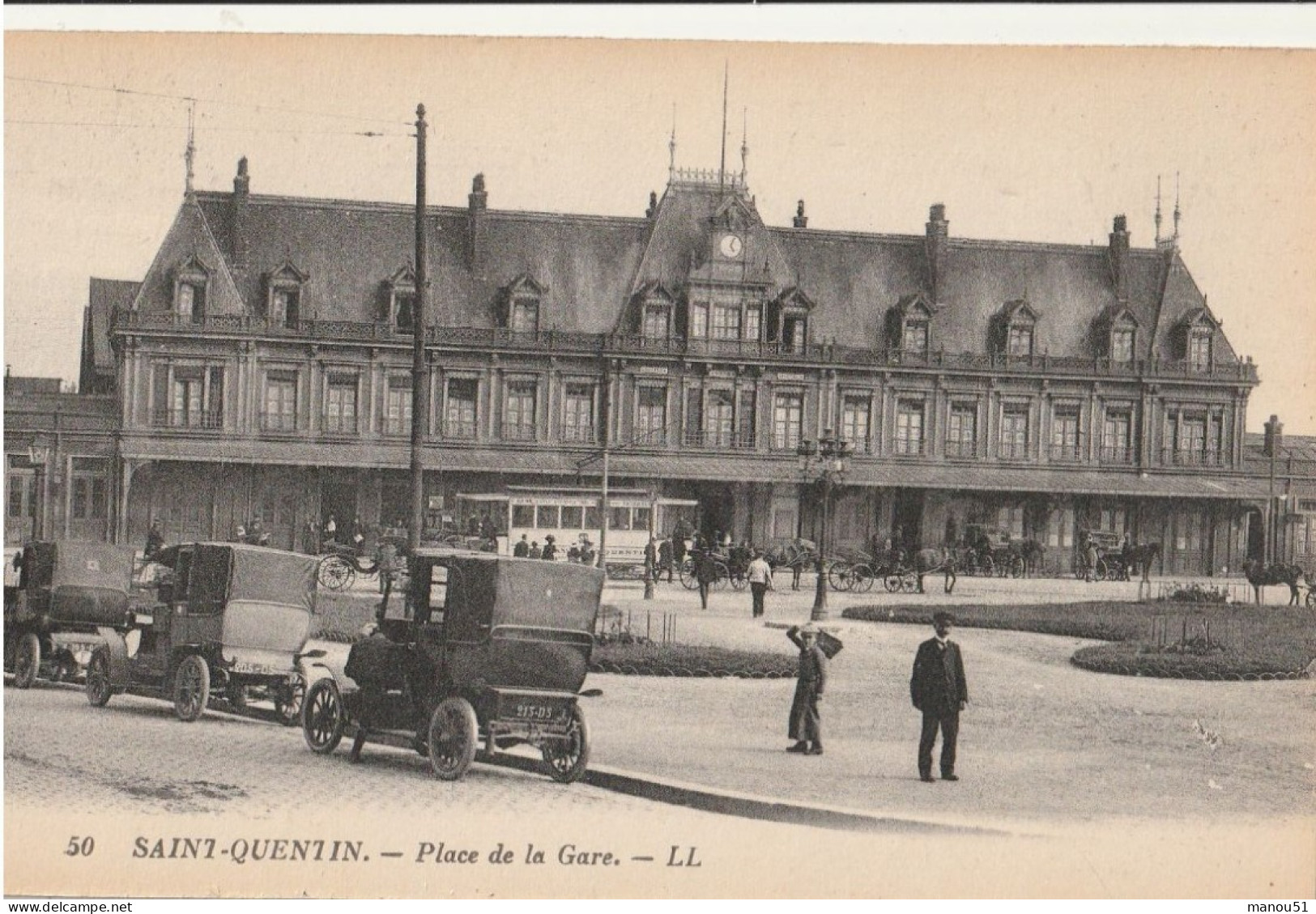 SAINT QUENTIN  Place De La Gare - Saint Quentin