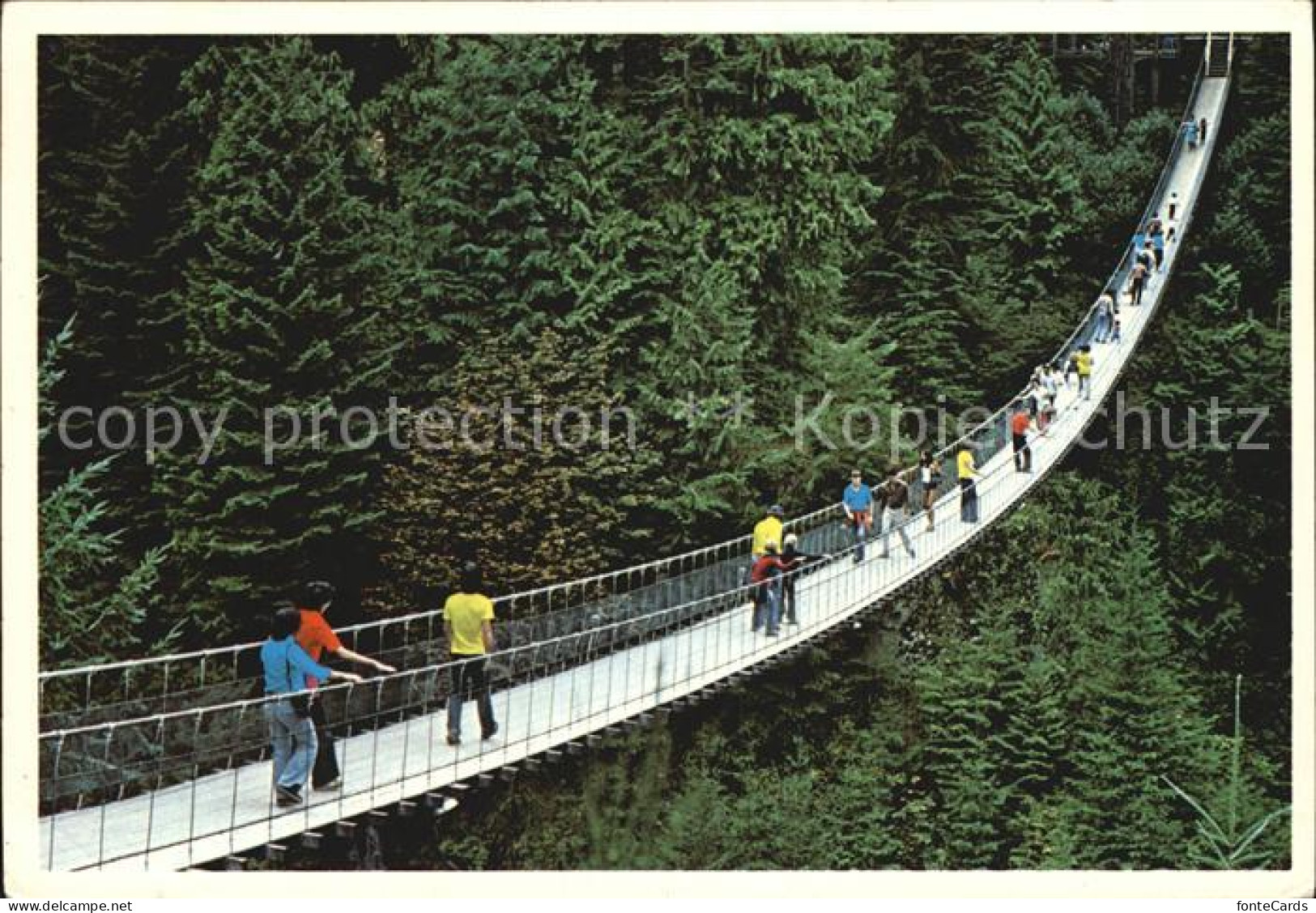 72416979 North Vancouver The World-Famous Capilano Suspension Bridge Spans The B - Non Classificati