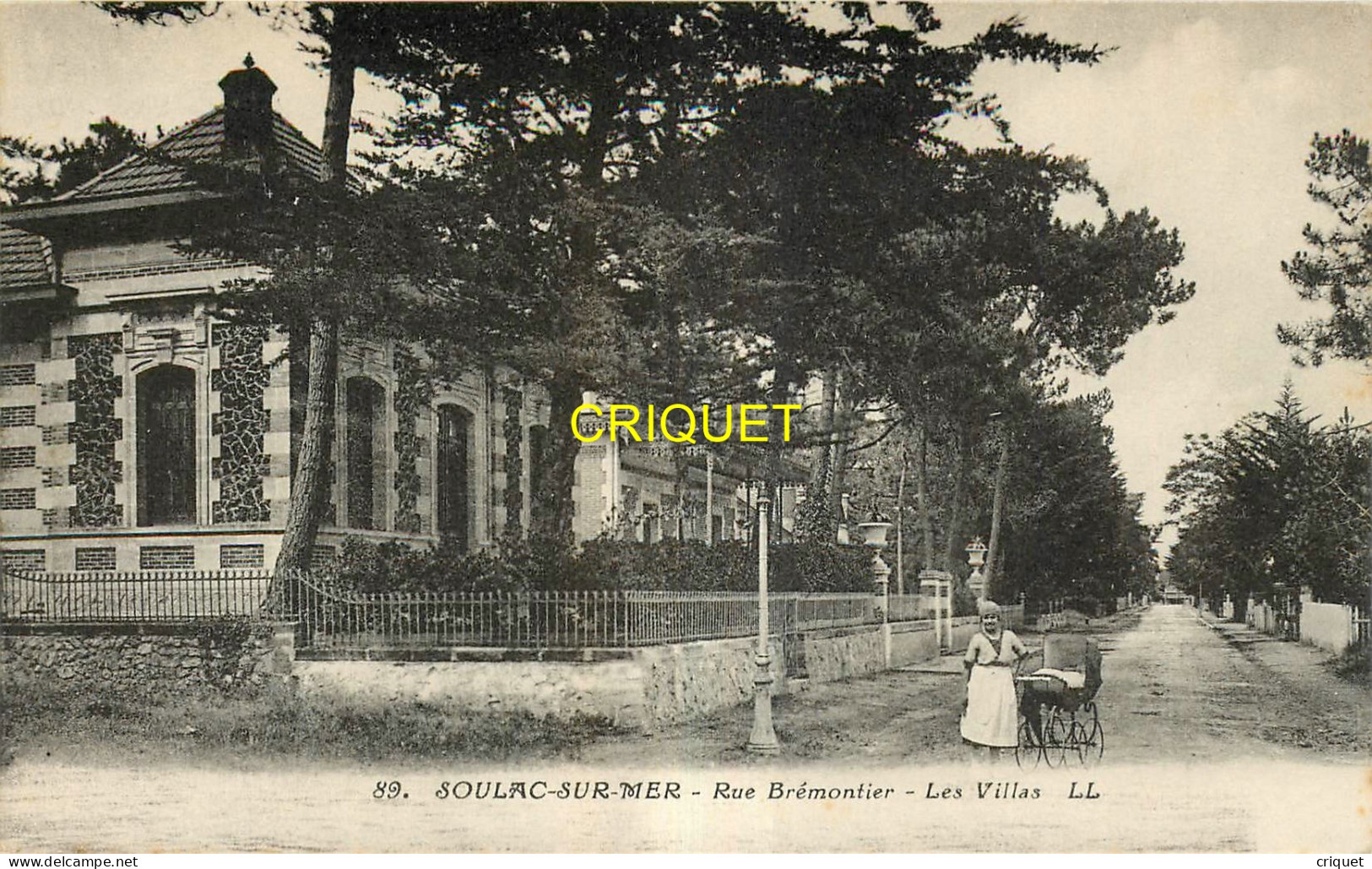 33 Soulac Sur Mer, Rue Brémontier, Les Villas, Nourrice Avec Landeau En Avant ... - Soulac-sur-Mer